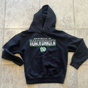 University of North Dakota UND Hoodie Youth Medium (10–12) Black & Green